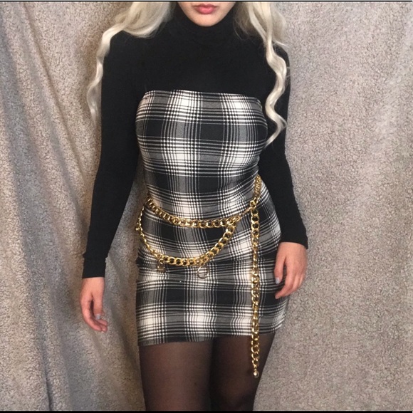 Dresses & Skirts - Black and white plaid dress 🖤✨